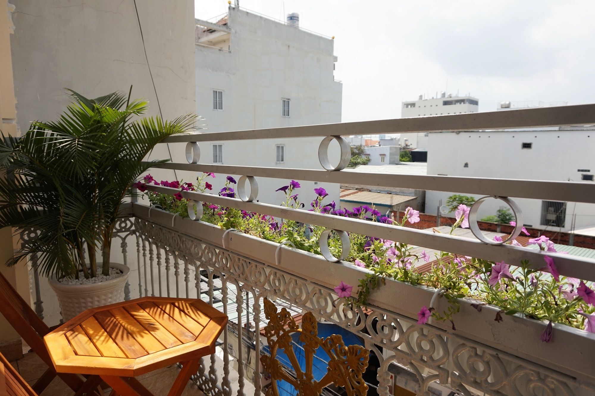 Nhà khách Reddoorz Near Khu Che Xuat Tan Thuan 2 2*